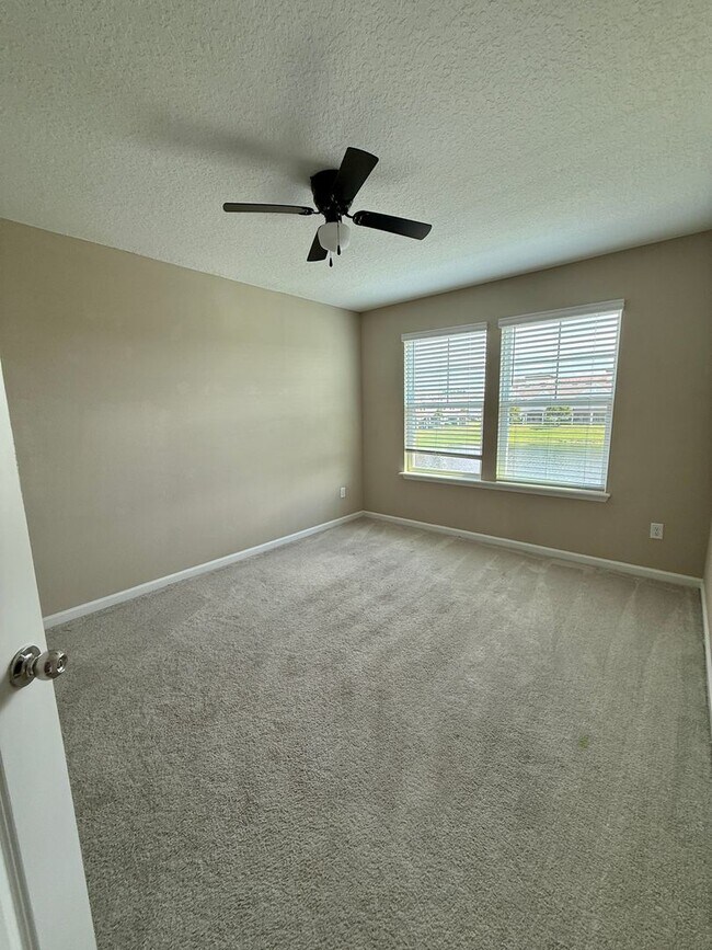 Building Photo - 12803 Josslyn Ln