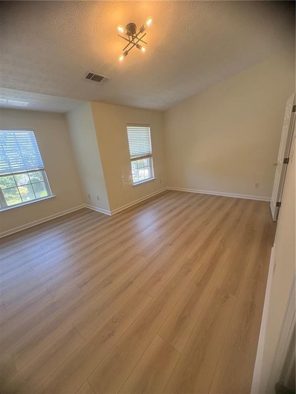 Building Photo - 3880 Grovemont Pl