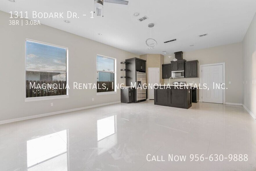 Building Photo - 1311 Bodark Dr