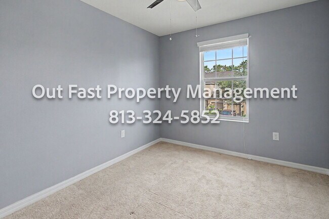 Building Photo - 6919 Holly Heath Dr