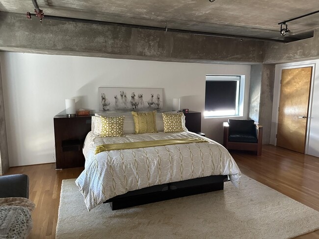 Building Photo - 1999 McKinney Ave