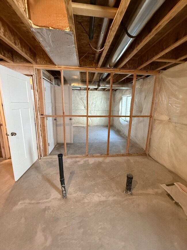Building Photo - 1375 E Rachel Way
