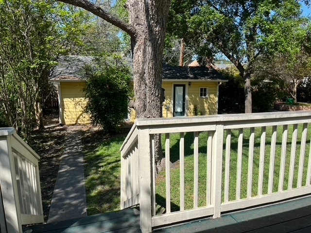 Building Photo - 137 Schreiner Pl