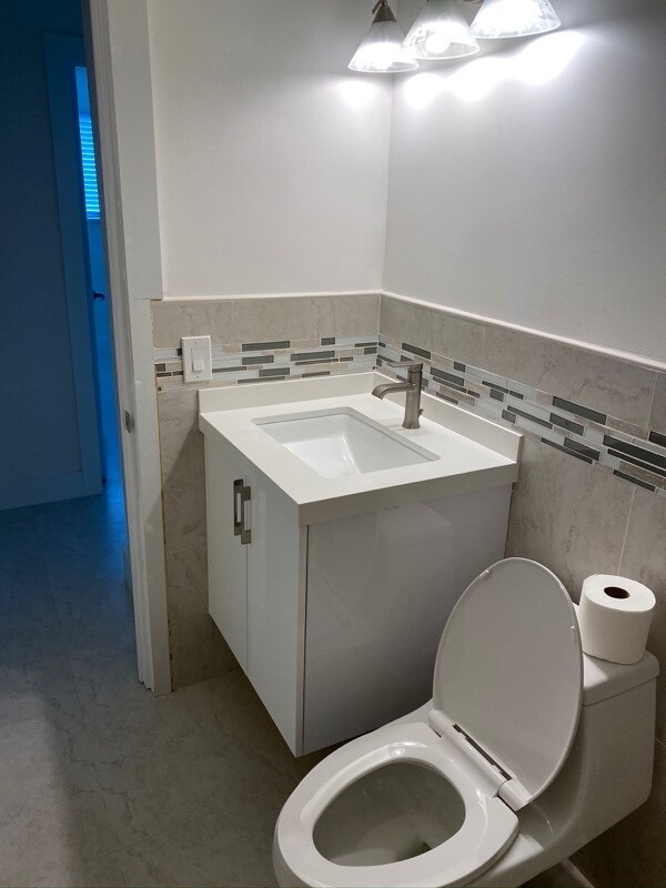 Building Photo - 1331 W 33rd St