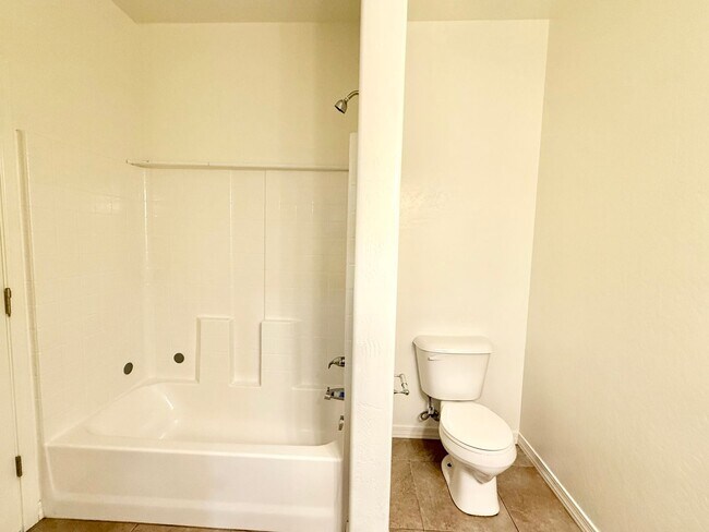 Building Photo - 8195 E Ashley Dr