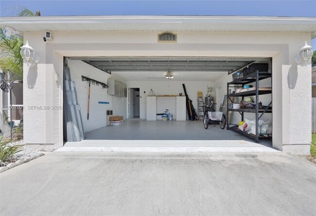 Building Photo - 2033 SW Beekman St