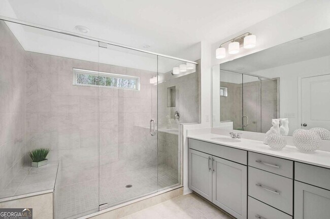 Building Photo - 1249 Berwyn Wy