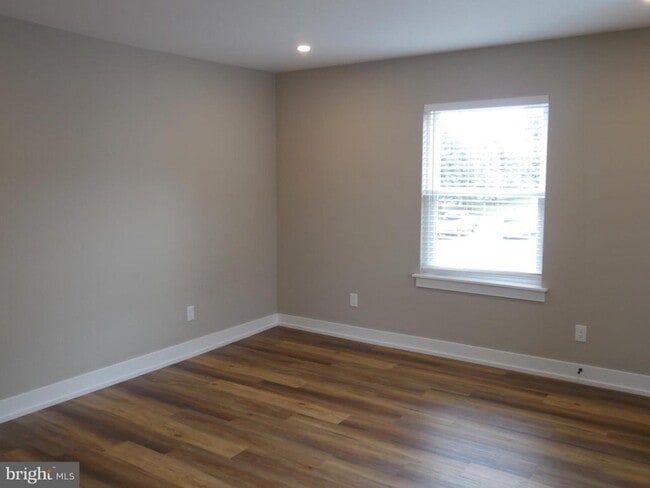 Building Photo - 155 Channing Ave