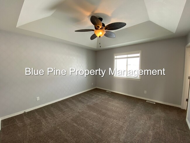 Building Photo - 3865 Cobalt Dr