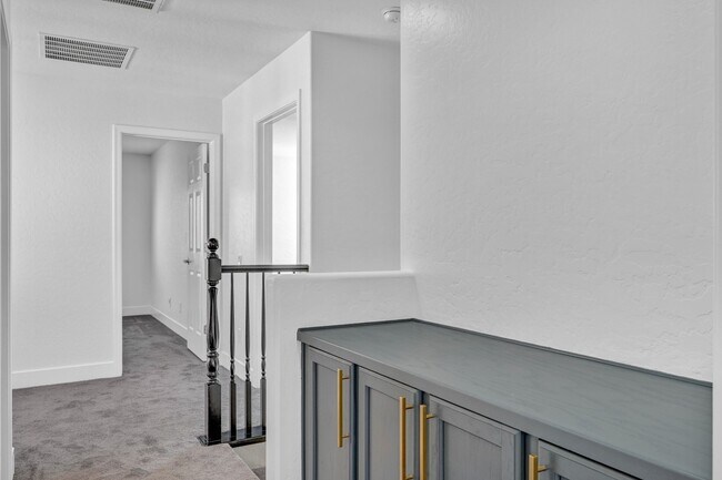 Building Photo - 11052 Orense Dr