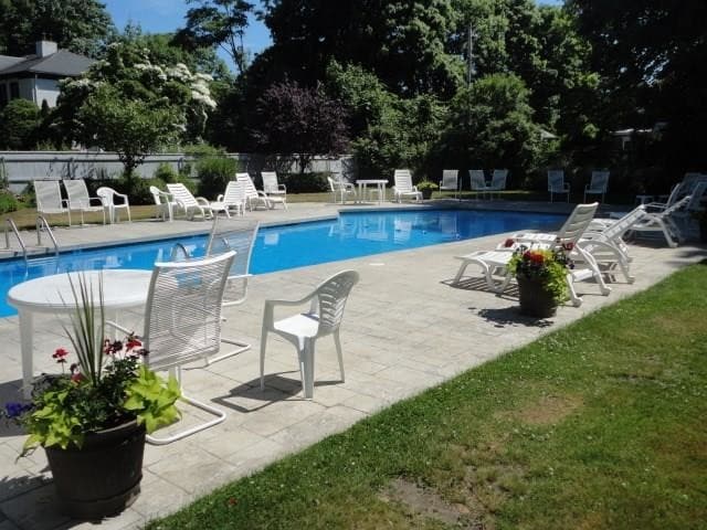 Building Photo - 364 BELLEVUE Avenue UNIT W S