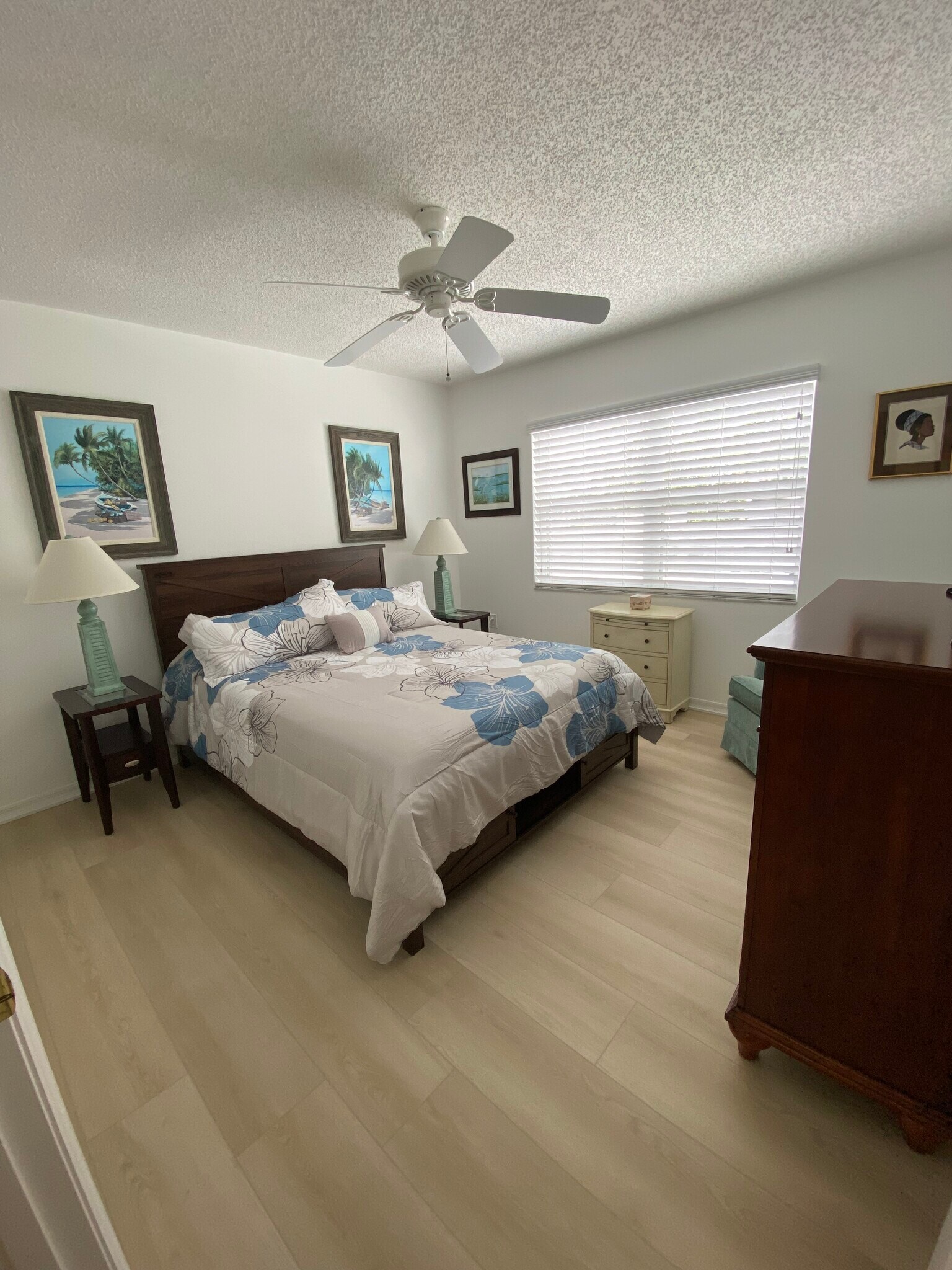 Queen size Guest Bedroom - 5699 Sheffield Greene Cir