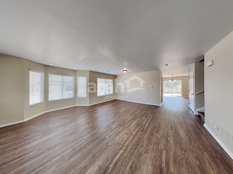 Building Photo - 15662 E 98th Pl