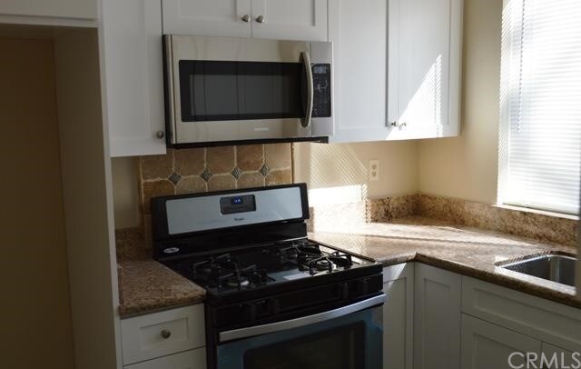 Building Photo - 119 Goldenrod