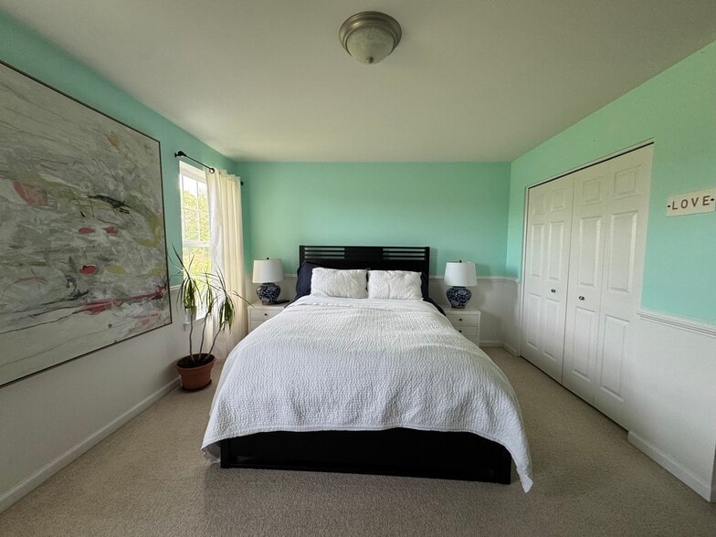 BEDROOM 1 of 3 - 1537 Abigail Ln
