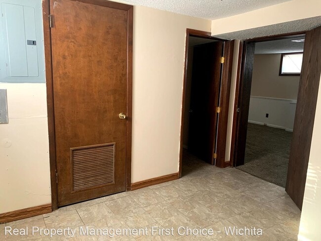 Building Photo - 3 br, 1.5 bath House - 2274 S Euclid