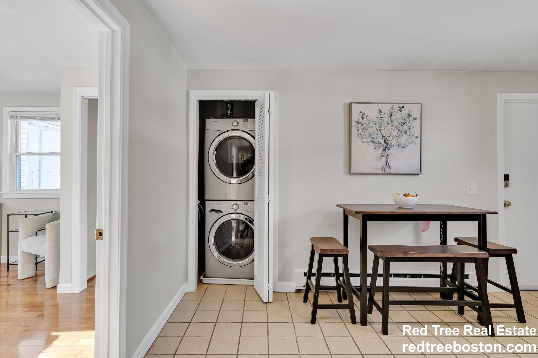 Building Photo - 74 Dunboy St