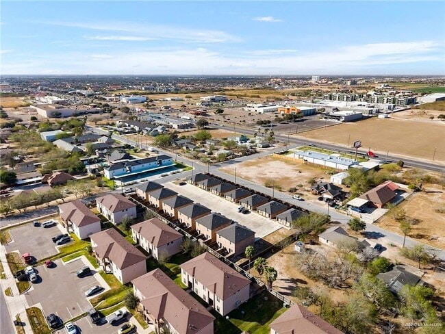 Building Photo - 1105 W Kennedy St