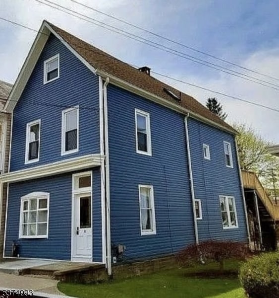 Primary Photo - 70 Main St