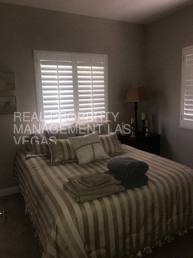 MOVEIN SPECIAL! NO APPLICATION FEES 5250 S Rainbow Blvd Las Vegas NV 89118 Apartment Finder