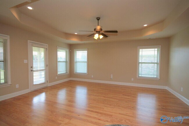 Building Photo - 239 Healey Dr