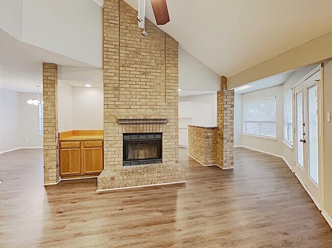 Building Photo - 16920 SE 183rd Pl