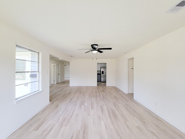 Building Photo - 301 Cypress St