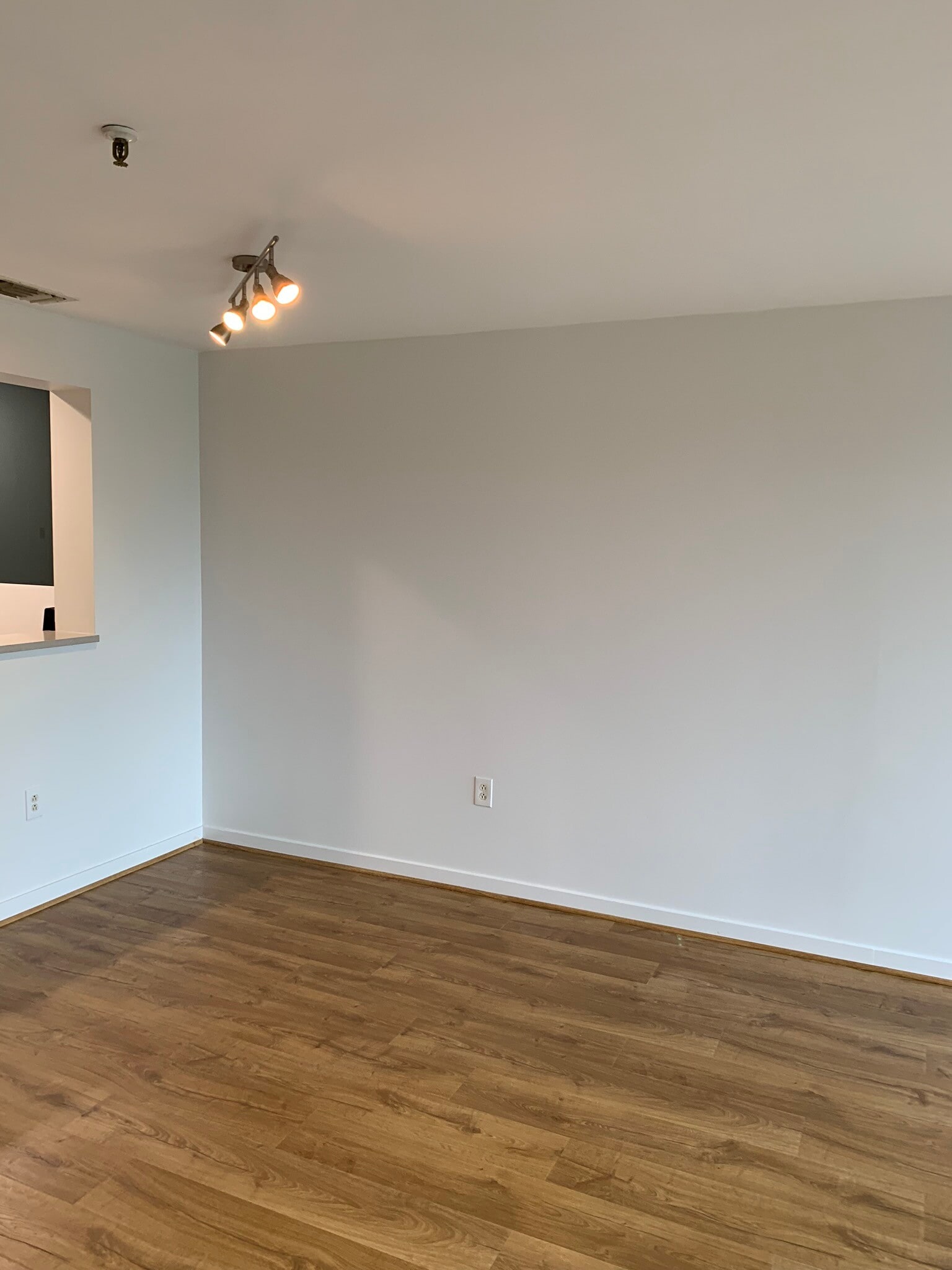 Building Photo - 4 Canal Park