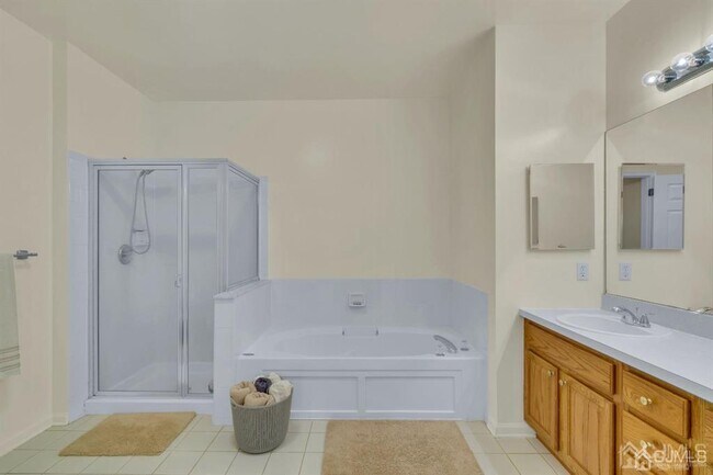 Building Photo - 548 St Andrews Pl