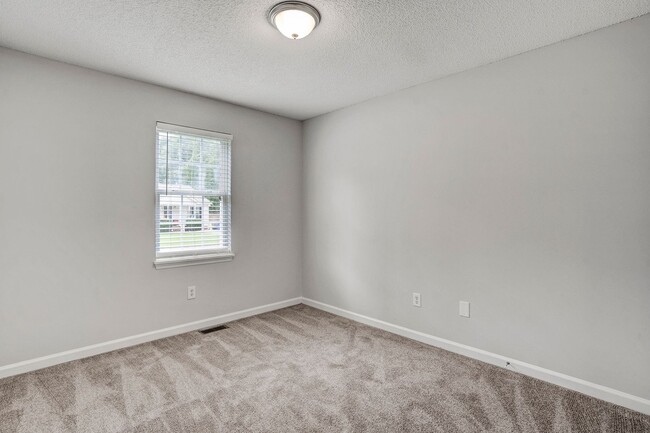 Building Photo - 1300 Poplar Ridge Rd
