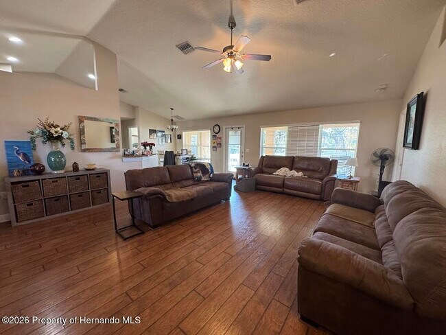 Building Photo - 10054 Amidon St