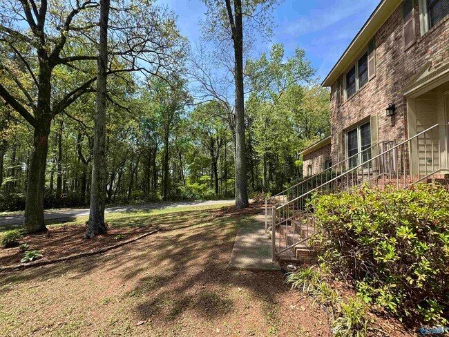 Building Photo - 295 Becky Dr