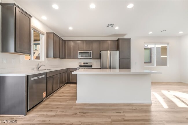 Building Photo - 8917 W Pebble Rd