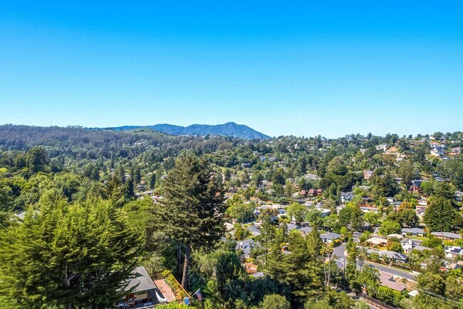 Building Photo - Beautifully Remodeled 4BR + Office Mill Valley Home — Furnished, Private 3/4-Acre Setting, Walk t...