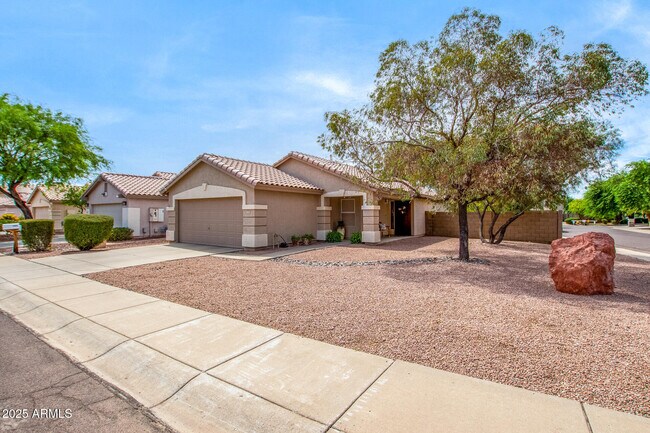 Building Photo - 3905 E Rockwood Dr