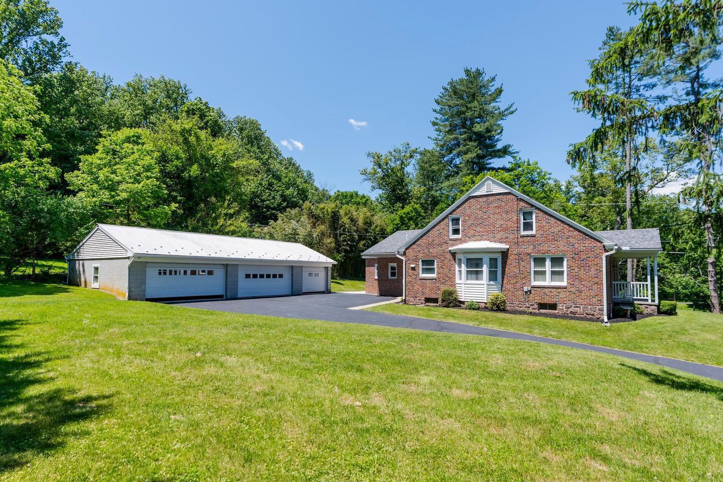 Building Photo - 1104 Alleghenyville Rd