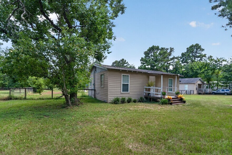 Building Photo - 2827 Bobville Rd