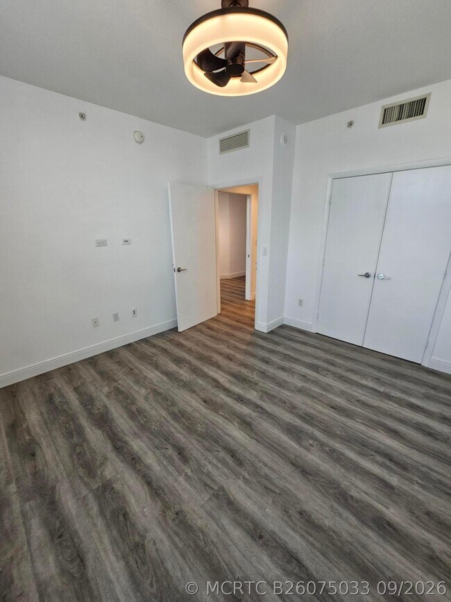Building Photo - 550 Okeechobee Blvd