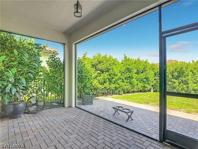 Building Photo - 5045 Arancia Ln
