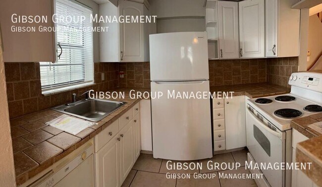 Building Photo - 1240 NW 6th Ave