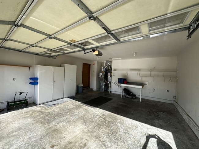 Building Photo - Clean 3 Bedroom 2 Bath Home In North Alban...