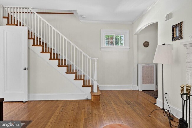 Building Photo - 3606 Jocelyn St NW