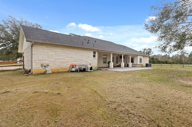 Building Photo - 19503 Fisher Dr