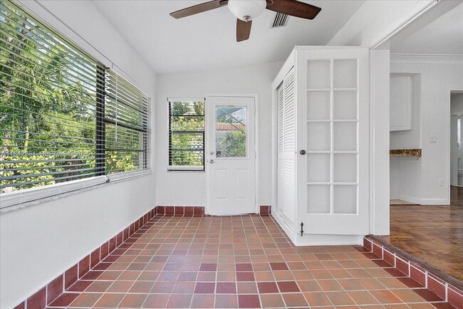 Building Photo - 8826 Emerson Ave