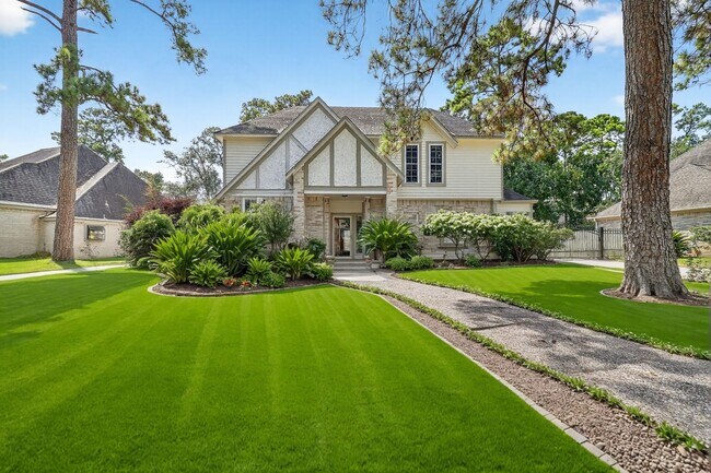 Building Photo - 18307 Forest Elms Dr