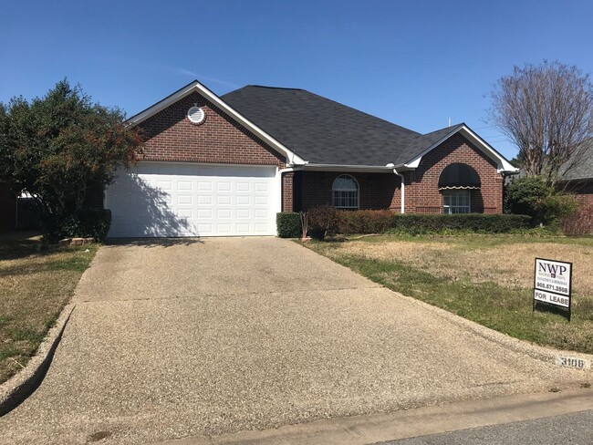 Building Photo - 3106 Silkwood Dr