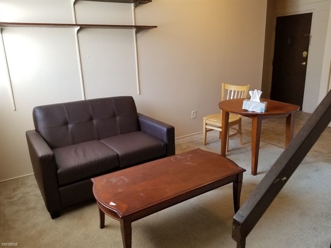 Building Photo - 1 br, 1 bath Apartment - 731 Packard St 117