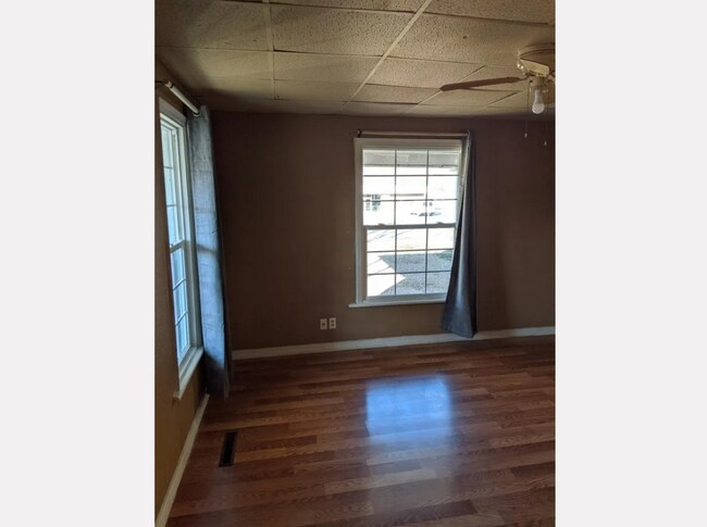 Building Photo - Charming 3-Bedroom Home in Pittsburg – Pet Friendly!