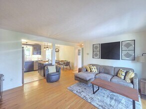 Building Photo - $1,950 - 2 Bed / 1 Bath Fully Furnished Condo in Secure Building in Rockwood/Manito Neighborhood