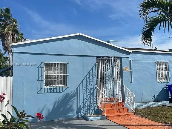 Building Photo - 2645 SW 33rd Ave